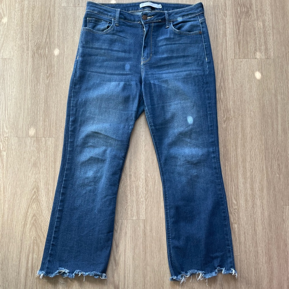 Disclosed Denim flare with raw edge — size 11/30